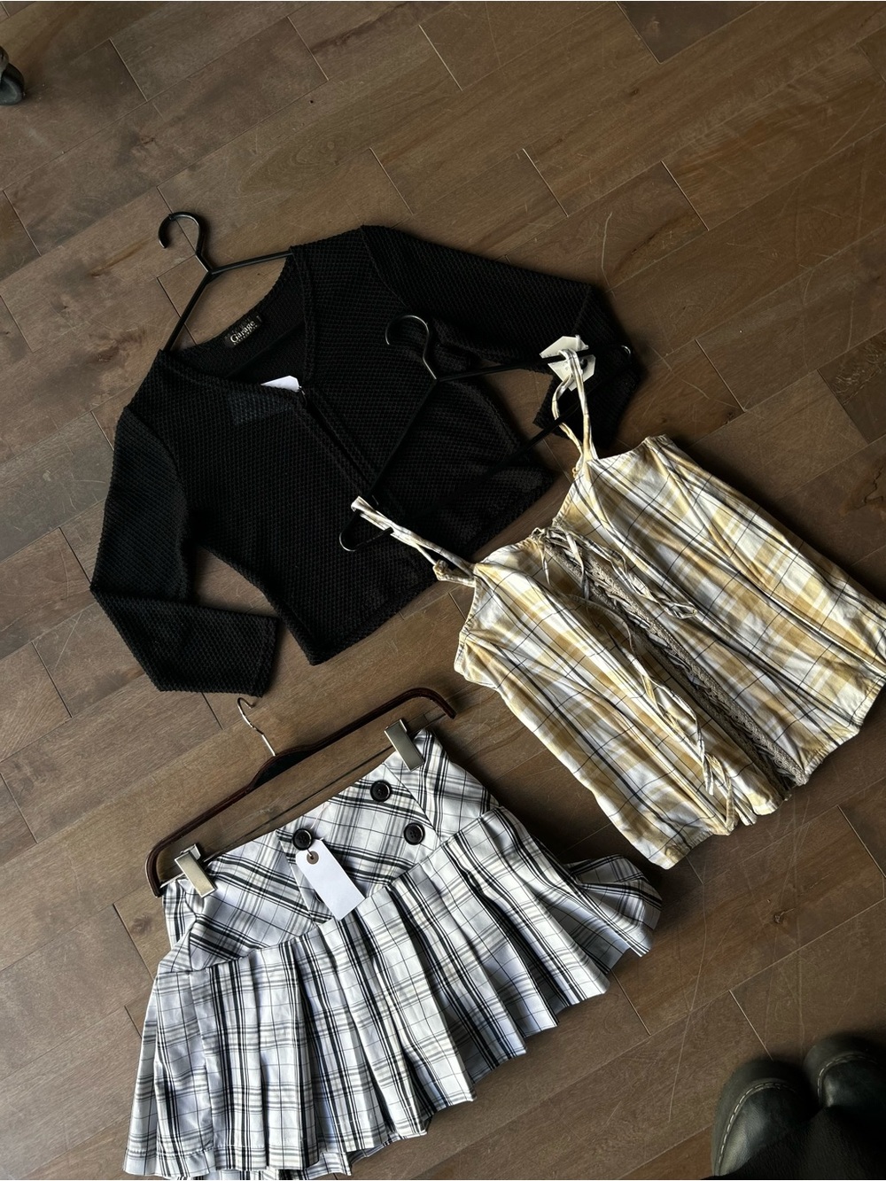 Vintage Plaid Tie-Front Camisole — Yellow & Gray - Picture 2 of 2